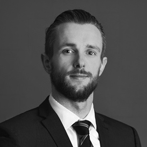 Christopher J. Hovenden Senior Specialist Legal Editor 汤森路透